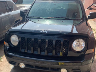 Передний бампер Jeep Patriot 2011-17 USA