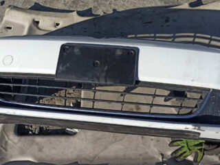 Передний бампер Volkswagen Jetta VI