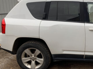 Двери Jeep Compass 2011-2016 задняя правая белая USA (Америка)