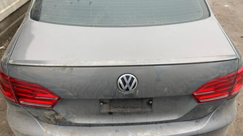 Крышка багажника ляда Volkswagen Jetta 6 — изображение 2