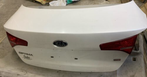 Крышка багажника Kia Optima 2010-14 белая — изображение 5
