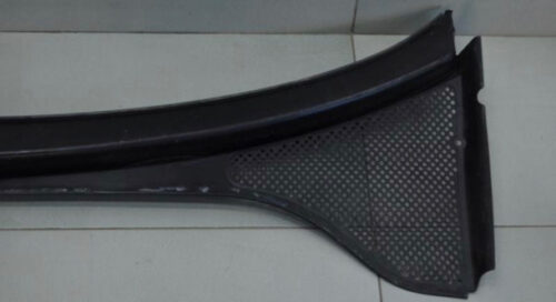 Водосток лобового стекла VW Passat B7 USA 10-14 561819415A — изображение 2