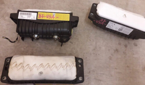 Подушка безопасности в торпедо VW Passat B7 USA 10-14 561880204A