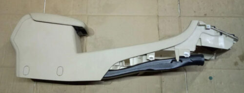 Подлокотник VW Passat B7 USA 10-14 561863243