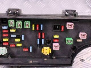 Блок предохранителей JEEP Patriot MK74 06-16 68232879AA