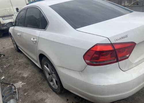 Крышка багажника Volkswagen Passat B7 белая — изображение 2