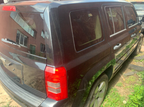 Четверть задняя правая Jeep Patriot 2010-16 чёрная — изображение 2
