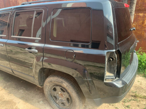 Четверть задняя левая Jeep Patriot 2010-16 чёрная