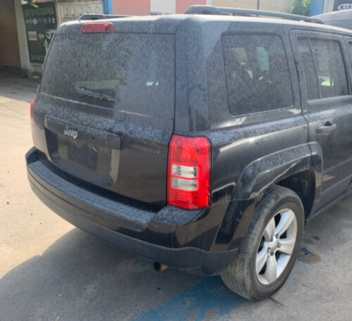 Задний бампер Jeep Patriot 2010-16 USA чёрный — изображение 2