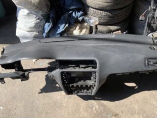 Торпедо панель Volkswagen Jetta 6 2010-17 USA