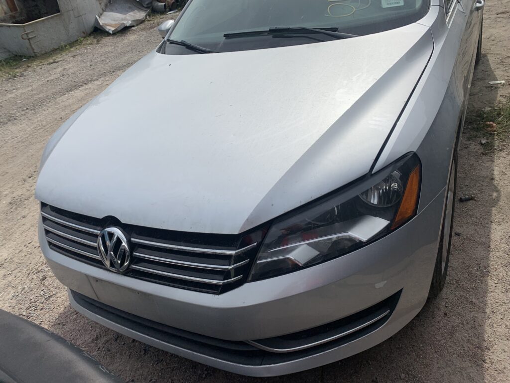 Разборка Volkswagen Passat B7 2014 1.8 серебристый