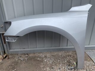 Крыло левое переднее Volkswagen Passat B7 2011-16 USA серебристое 8K0821105A