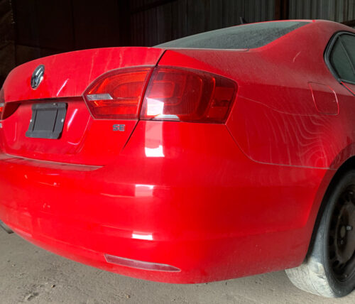 Задний бампер Volkswagen Jetta 6 2010-15 красный — изображение 3
