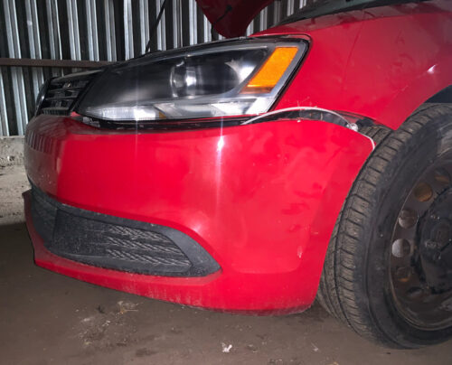 Передний бампер Volkswagen Jetta 6 2010-15 красный — изображение 3