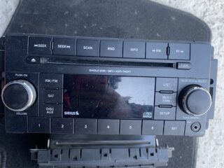 Б/у Магнитофон радио Jeep Patriot 11-17 P05091163AC