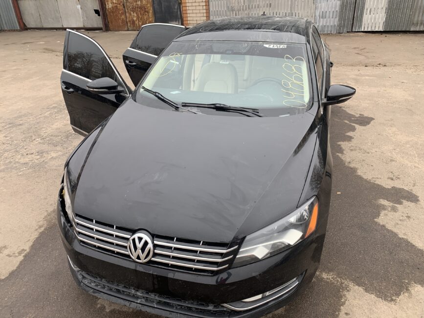 Passat B7 2.0 TDI SEL чёрный 2013 на разборку в Киеве