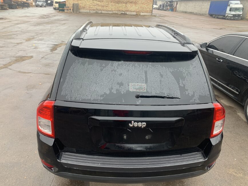 На разборке Jeep Compass 2012 PX8 чёрный из США