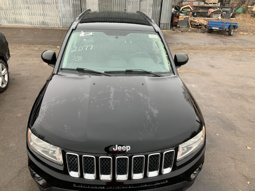 На разборке Jeep Compass 2012 PX8 чёрный из США