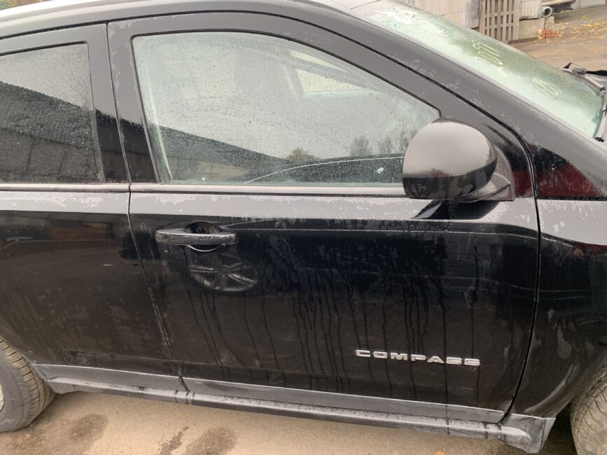 На разборке Jeep Compass 2012 PX8 чёрный из США
