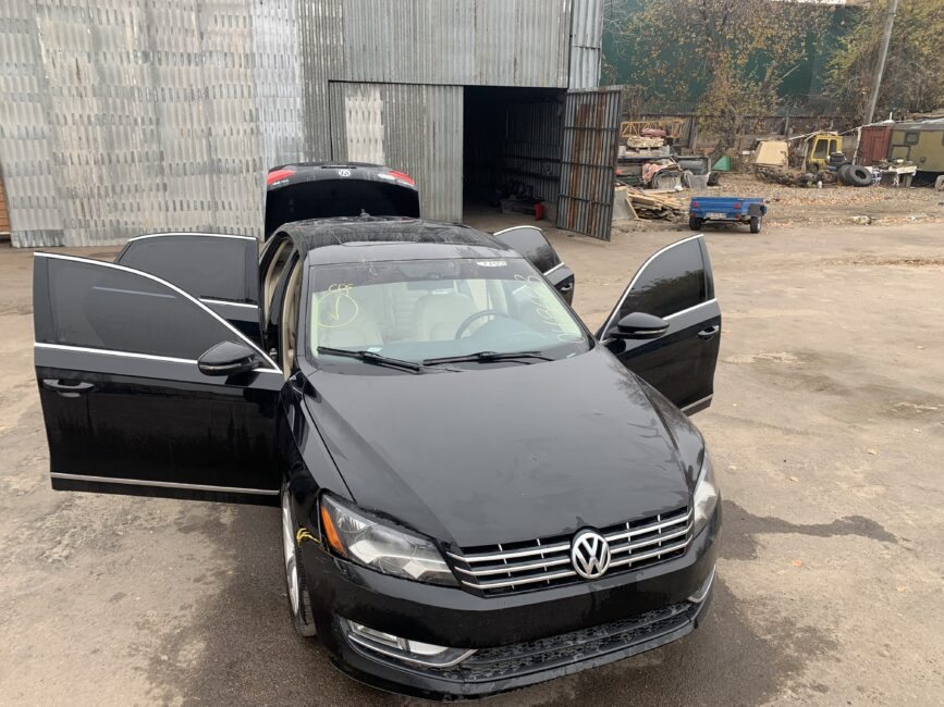 Passat B7 2.0 TDI SEL чёрный 2013 на разборку в Киеве