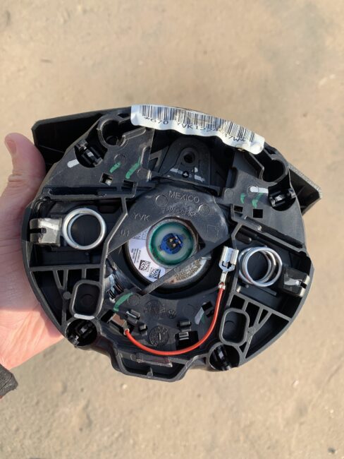 На отправку airbag подушка в руль Passat B7 2013 в Харьков 3 На отправку airbag подушка в руль Passat B7 2013 в Харьков