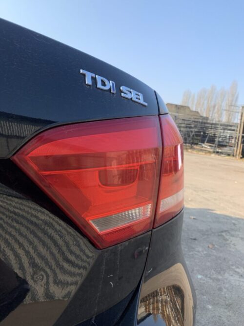 Фонарь внутренний в крышку правый VW Passat b7 USA 561-945-094-C — изображение 3
