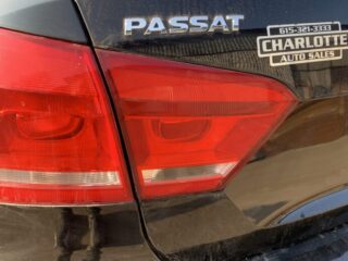 Фонарь внутренний в крышку левый VW Passat b7 USA 561-945-093-C