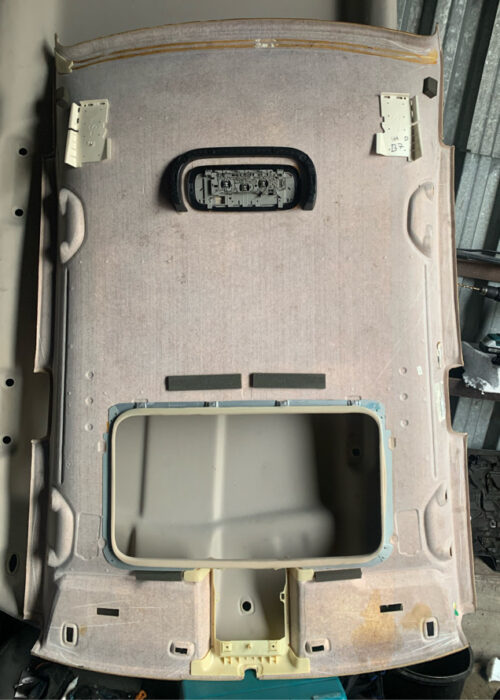 Обшивка потолка Passat b7 USA беж под люк 561-867-501-T-3Y3 — изображение 2