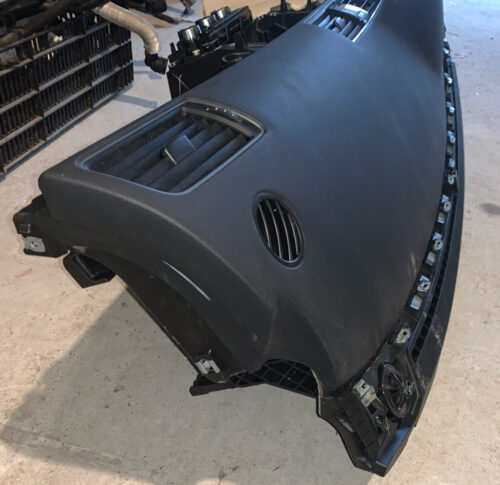 Торпедо салона с подушкой Passat b7 USA 561-857-003-L-81X 49500 m