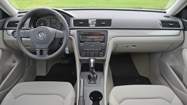 Обзор Volkswagen Passat B7 – пригон, цена, комплектация 3 salon Volkswagen Passat B7