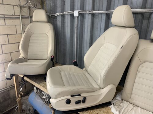 Салон кожа-алькантара бежевый VW Passat B7 63000 m комплект — изображение 12