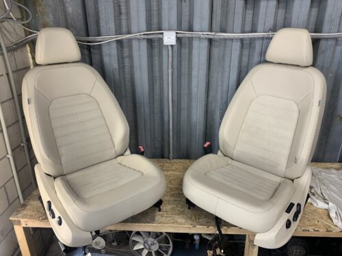 Салон кожа-алькантара бежевый VW Passat B7 63000 m комплект — изображение 3