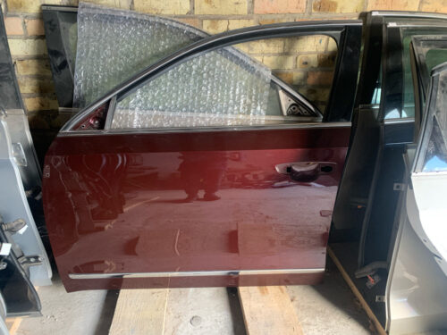 Дверь перед левая VW Passat B7 SEL бордовая LQ3Z