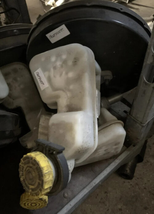 Бачок тормозного цилиндра JEEP Compass (MK49) 11-16 5175091AA