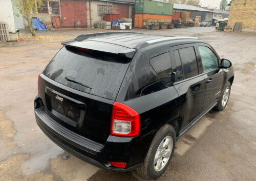 Стекло крышки багажника Jeep Compass 2011-17 USA — изображение 3