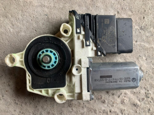 Моторчик свеклоподъёмника зад прав VW Jetta 6 2011-17 USA 3C0959704B 44K — изображение 2