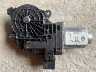 Стеклоподъемник с мотором зад прав VW Passat b7 b8 2011-16 USA 561-959-812