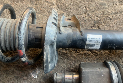 Стойка амортизатора в сборе перед лев VW Passat b7 2011-17 USA 561-413-031