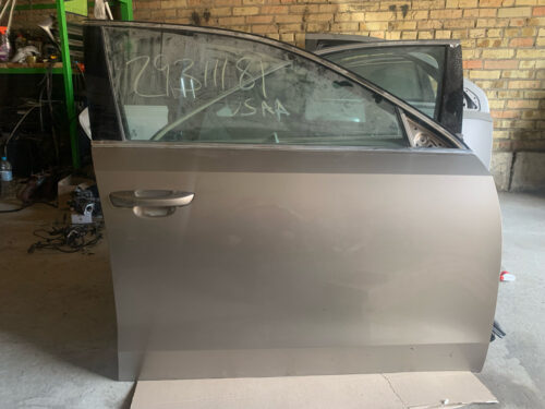 Дверь перед правая VW Passat B7 2011-17 USA золотистая