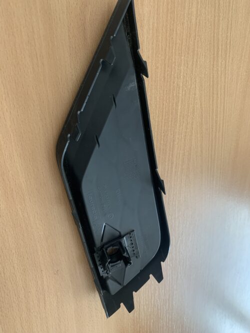 Решетка переднего бампера правая VW Tiguan Passat 2015 5NA853666A 32К — изображение 2