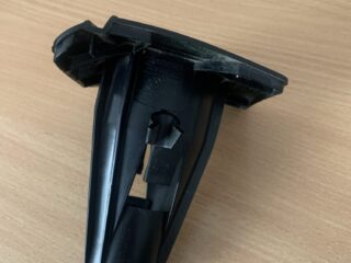 Кронштейн форсунки омывателя правый BMW X6 F16 51118056558