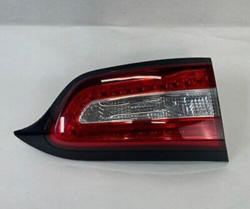 Фонарь внутренний левый Jeep Cherokee KL 68102921AC 68330345AA