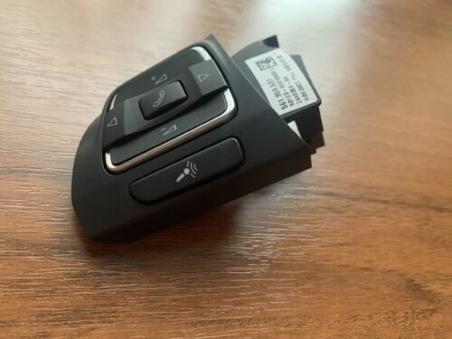 Кнопки управления (на руле) лев VW Passat b7 2011-14 USA 561-959-537 52К