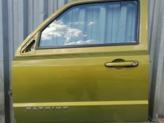 Дверь левая передняя Jeep Patriot 11-16 USA зеленая PJR 82К