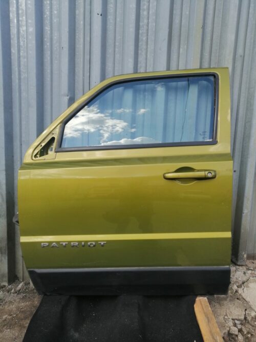 Дверь левая передняя Jeep Patriot 11-16 USA зеленая PJR 82К