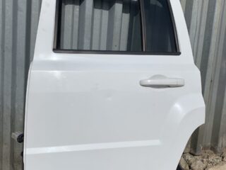Дверь задняя левая Jeep Patriot 11-16 USA белая pw7