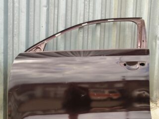 Дверь передняя левая VW Passat B7 11-16 USA LQ3Z бордовая 85К