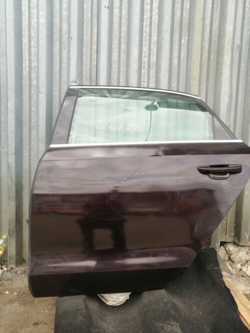 Дверь задняя левая VW Passat B7 11-16 USA LQ3Z бордовая 83К
