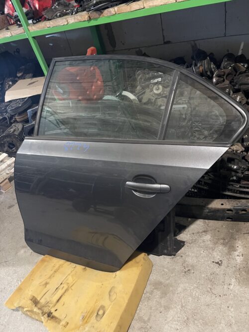 Дверь задняя левая VW Jetta 6 11-17 USA серая LD7X 54K — изображение 3