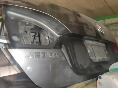 Кришка багажного відсіку Volkswagen Jetta 6 Америка 2010-2018 роки — изображение 2